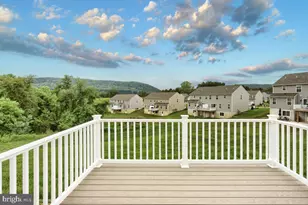 3535 Pebble Run Dr, Dover, PA 17315 - Photo 3