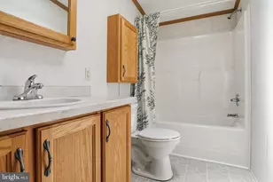 124 Lisa Cir, York, PA 17406 - Photo 17