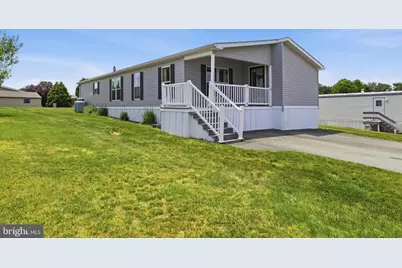 124 Lisa Circle, York, PA 17406 - Photo 1