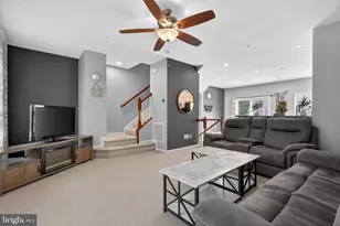 37 S Center St, Hanover, PA 17331 - Photo 15