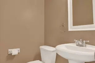 3240 Round Hill Rd, York, PA 17402 - Photo 17