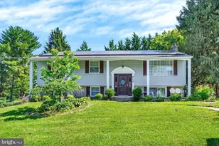 105 Lexington Rd, York, PA 17402 - Photo 1