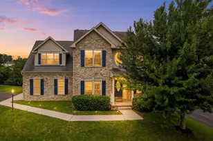 1042 Silver Maple Cir, Seven Valleys, PA 17360 - Photo 1