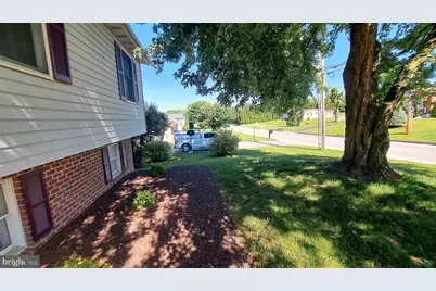 451 Clover Lane, Hanover, PA 17331 - Photo 7