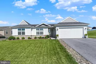 207 Eagle Rd, Dillsburg, PA 17019 - Photo 1