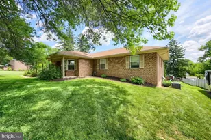 87 Churchill, York, PA 17403 - Photo 7