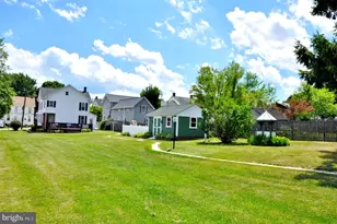 33 W Forrest Ave, Shrewsbury, PA 17361 - Photo 3