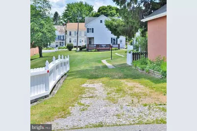 33 W Forrest Avenue, Shrewsbury, PA 17361 - Photo 7
