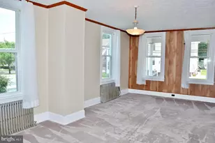 33 W Forrest Ave, Shrewsbury, PA 17361 - Photo 9