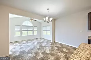 2322 Water Garden Dr, Hanover, PA 17331 - Photo 9