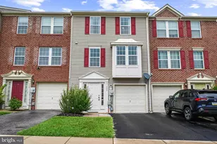 722 Blossom Dr, Hanover, PA 17331 - Photo 3