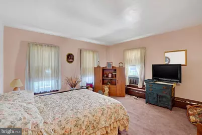 659 W Broadway, Red Lion, PA 17356 - Photo 9