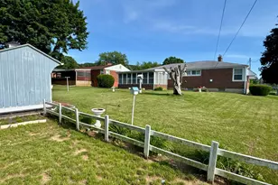 111 Haybrook Dr, York, PA 17406 - Photo 13