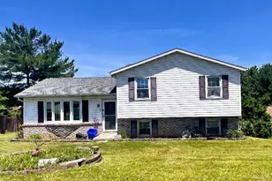 46 Allen Dr, Hanover, PA 17331 - Photo 1