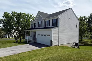 160 Payne Dr, Mount Wolf, PA 17347 - Photo 3
