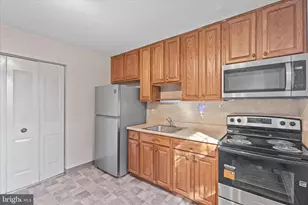 1747 Baron Dr, York, PA 17408 - Photo 5