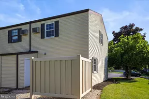 1747 Baron Dr, York, PA 17408 - Photo 19