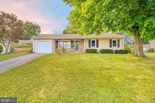 113 Westview Dr, Shrewsbury, PA 17361 - Photo 1