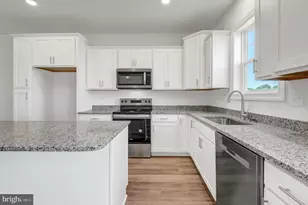 216 Rdg View Ln, Hanover, PA 17331 - Photo 5