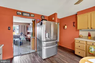 2504 Berkshire Ln, Dover, PA 17315 - Photo 3