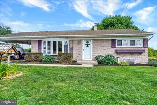 2504 Berkshire Ln, Dover, PA 17315 - Photo 7