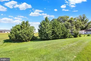 1267 Village Dr, Spring Grove, PA 17362 - Photo 27