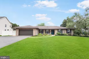 3759 Cayuga Ln, York, PA 17402 - Photo 1