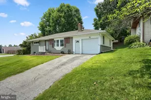 620 Memory Ln, Red Lion, PA 17356 - Photo 3