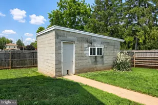2151 Maple Rd, York, PA 17408 - Photo 9