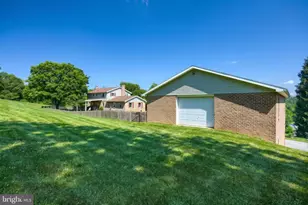 715 Meadowview Dr, Red Lion, PA 17356 - Photo 19