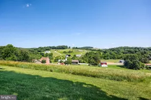 715 Meadowview Dr, Red Lion, PA 17356 - Photo 11