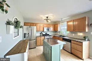 1079 Hearthridge Ln, York, PA 17404 - Photo 15