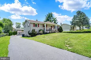 2512 Danielle Dr, Dover, PA 17315 - Photo 3
