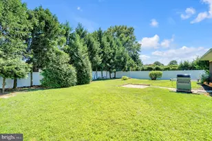 221 McKinley Ave, Hanover, PA 17331 - Photo 9