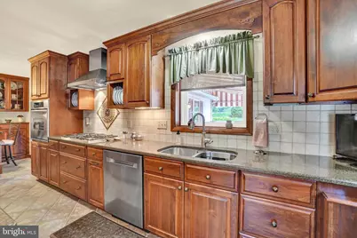 285 S Main Street, Mount Wolf, PA 17347 - Photo 9