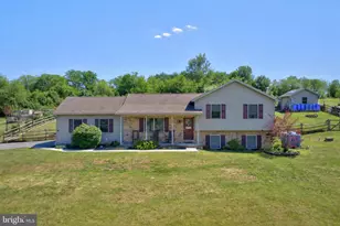225 N Grant Rd, Thomasville, PA 17364 - Photo 1
