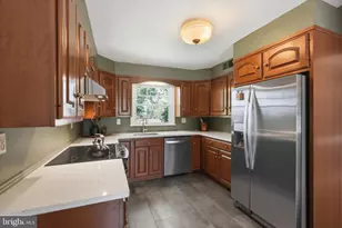 983 Brockie Ln, York, PA 17403 - Photo 3