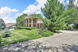 3711 Cayuga Ln, York, PA 17402 - Photo 3