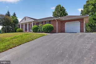 2718 Ridings Way, York, PA 17408 - Photo 3