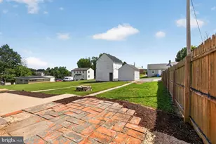 2463 S Queen St, York, PA 17402 - Photo 23