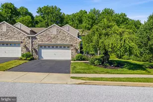 1823 Stone Hill Dr, York, PA 17402 - Photo 3