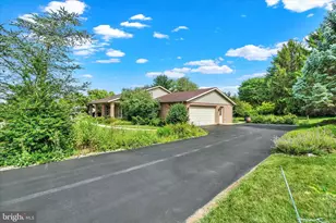 3558 Cimmeron Rd, York, PA 17402 - Photo 3