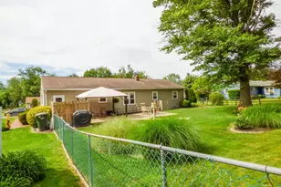4325 Pinewood Ln, York, PA 17402 - Photo 9