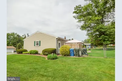 4325 Pinewood Lane, York, PA 17402 - Photo 5
