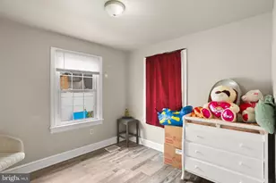 1053 E King St, York, PA 17403 - Photo 13
