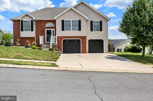415 Clover St, Etters, PA 17319 - Photo 3