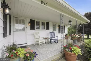 890 Melrose Ln, York, PA 17402 - Photo 7