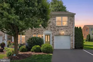 3576 Mark Dr, York, PA 17402 - Photo 1