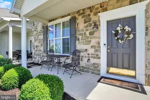 27 S Alpine Dr, York, PA 17408 - Photo 3