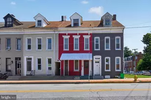 561 S Queen St, York, PA 17403 - Photo 1